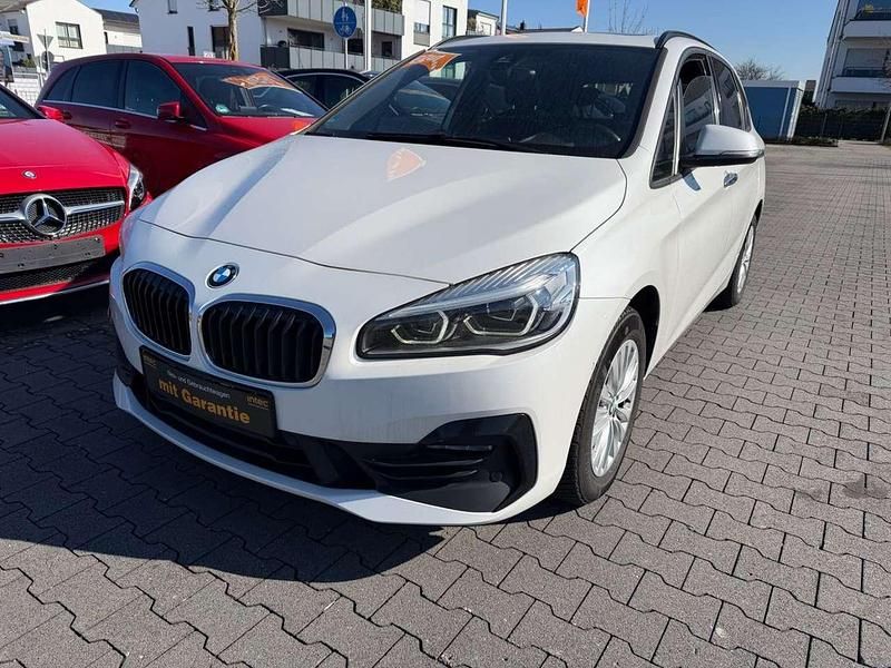 Gebraucht BMW 218 Advantage 150 PS (110 kW) 2019 Mineralweiss Kombi