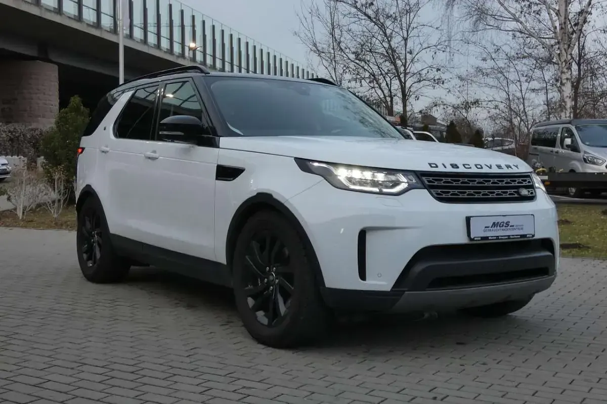 Gebraucht Land Rover Discovery HSE 306 PS (225 kW) 2019 Fuji white SUV
