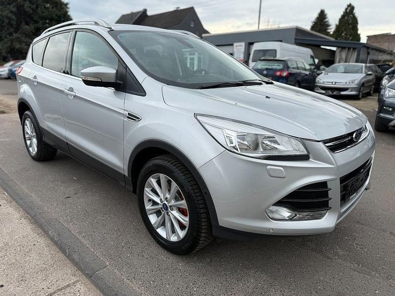 Gebraucht Ford Kuga Titanium 150 PS (110 kW) 2015 Silber SUV