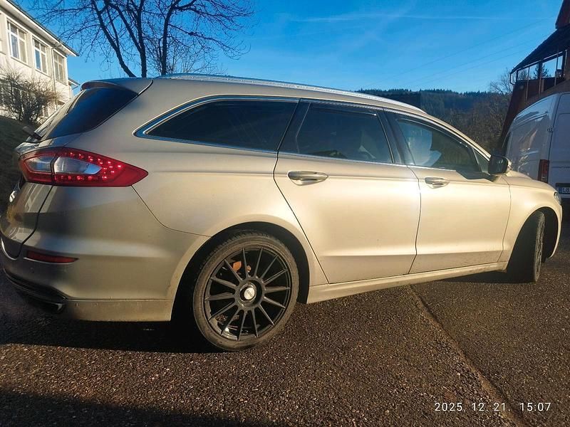 Gebraucht Ford Mondeo Titanium 241 PS (177 kW) 2016 Grau Kombi