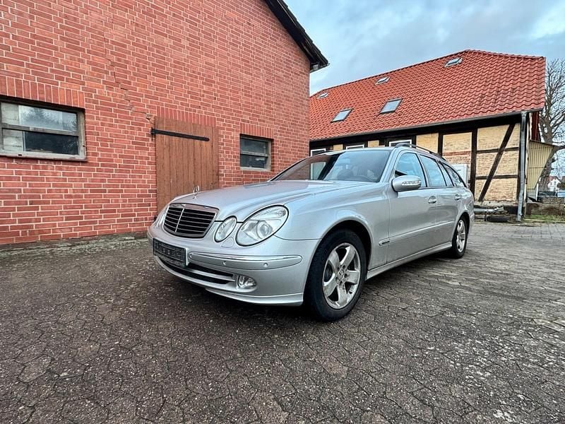 Silber Gebraucht 2003 Mercedes E270 Kombi | 1.799 € (Superpreis) - Bild 1/4