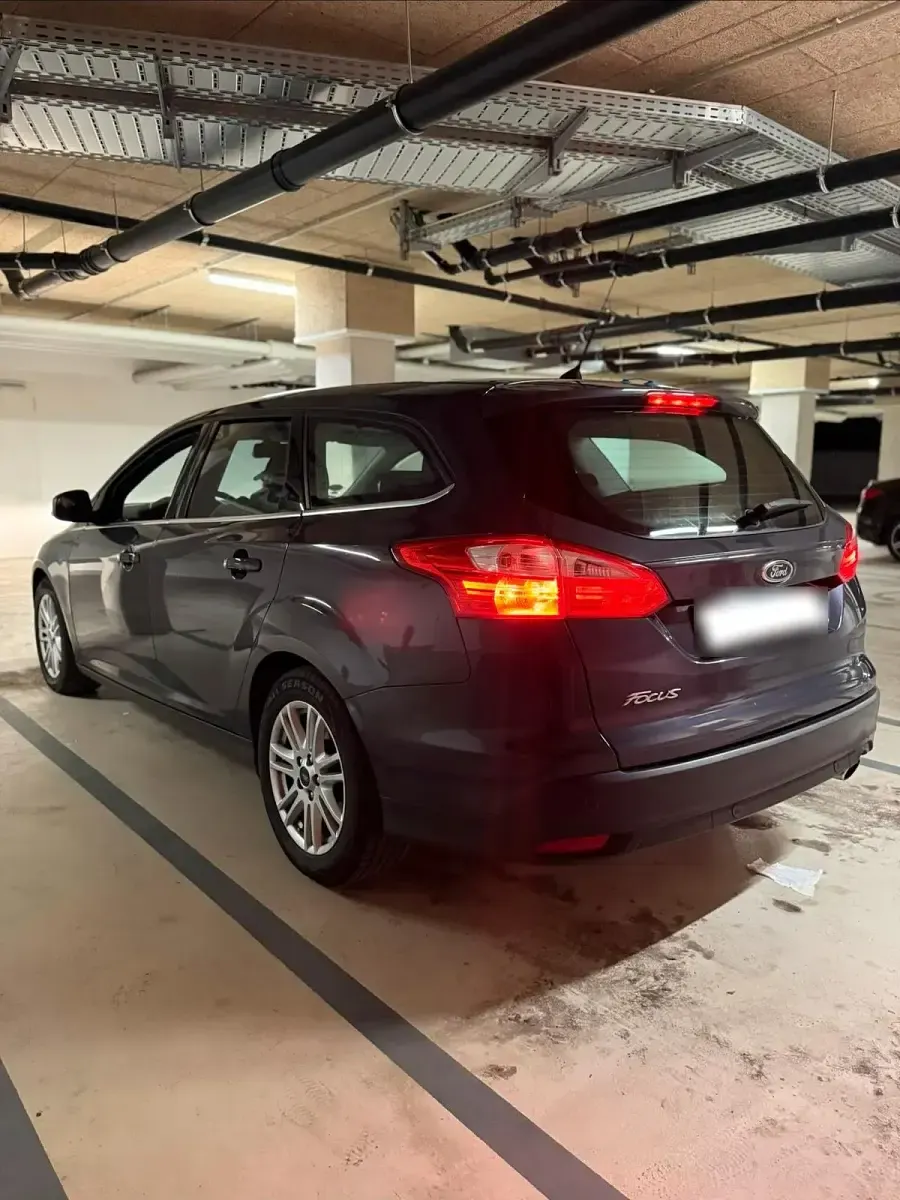 Używany Ford Focus Titanium 116 KM (85 kW) 2013 Niebieski Kombi