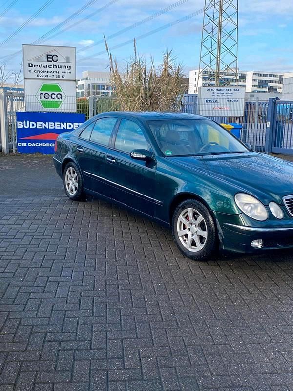 Gebraucht Mercedes E270 177 PS (130 kW) 2004 Grün Limousine