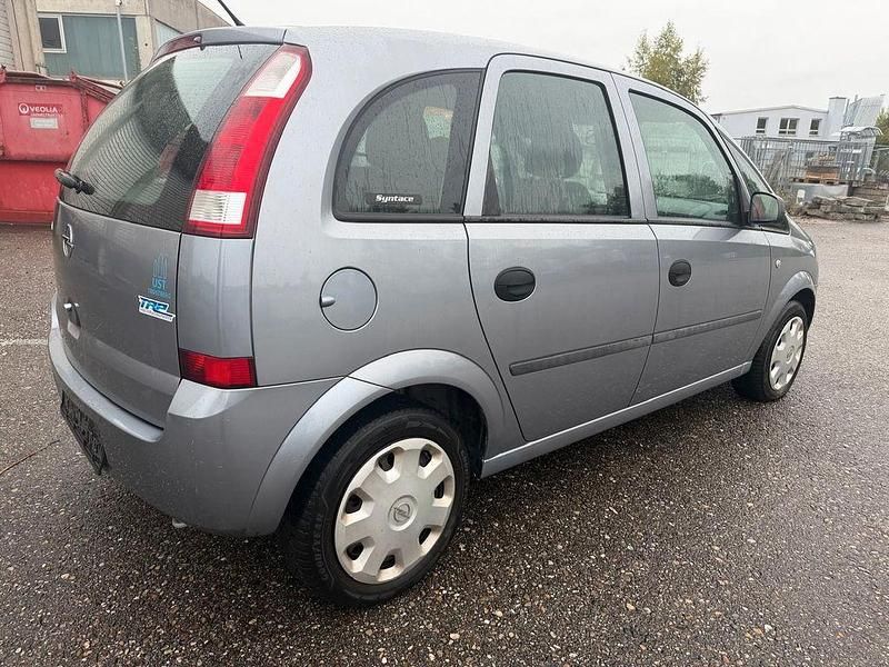 Gebraucht Opel Meriva 87 PS (63 kW) 2003 Silber Van / Kleinbus