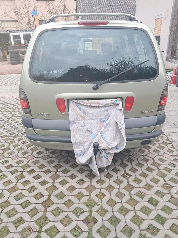 Second-hand Renault Espace 140 CP (102 kW) 2000 Verde Monovolum