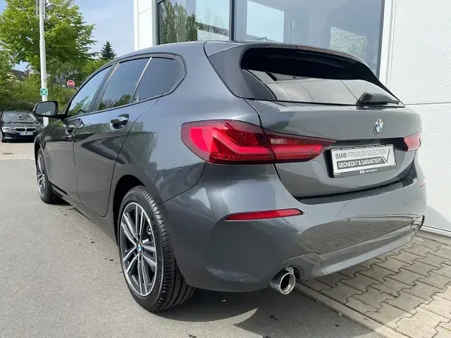Gebraucht BMW 118 Advantage 136 PS (100 kW) 2021 Grau Kleinwagen