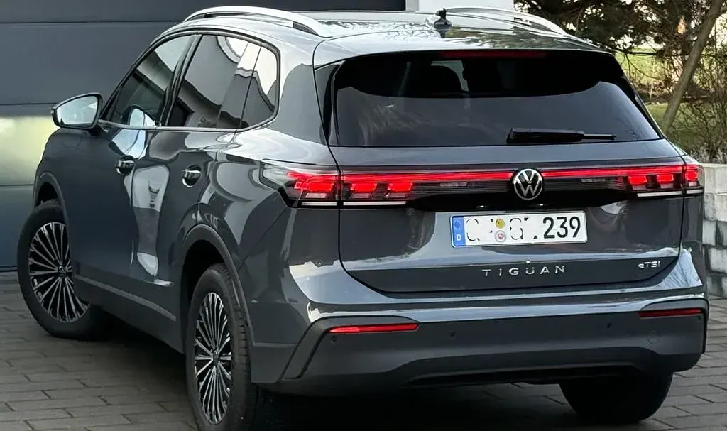 Usata VW Tiguan Design 150 CV (110 kW) 2024 Grigio SUV
