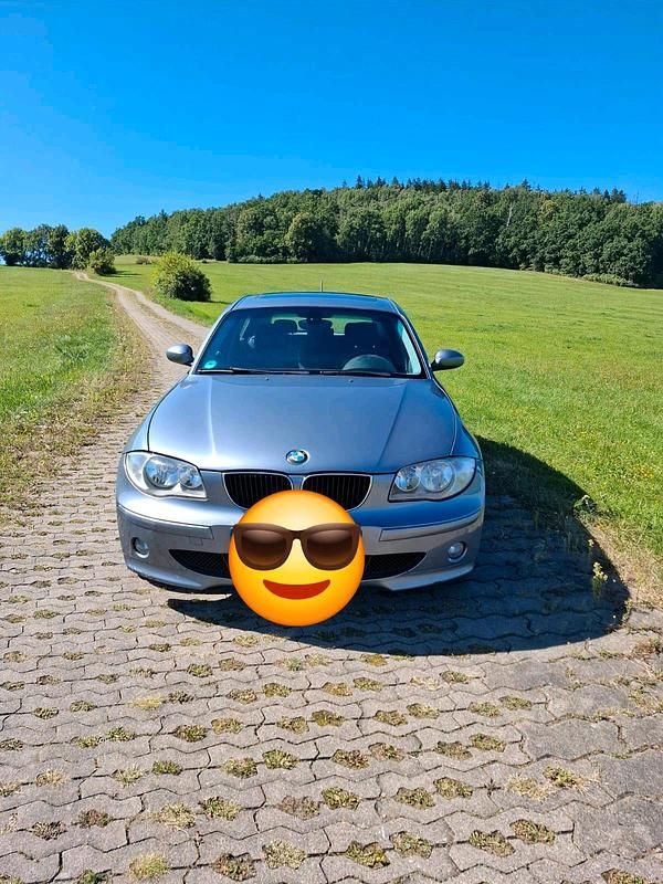 Silber Gebraucht 2005 BMW 120 Coupé Coupé | 3.200 € - Bild 1/4