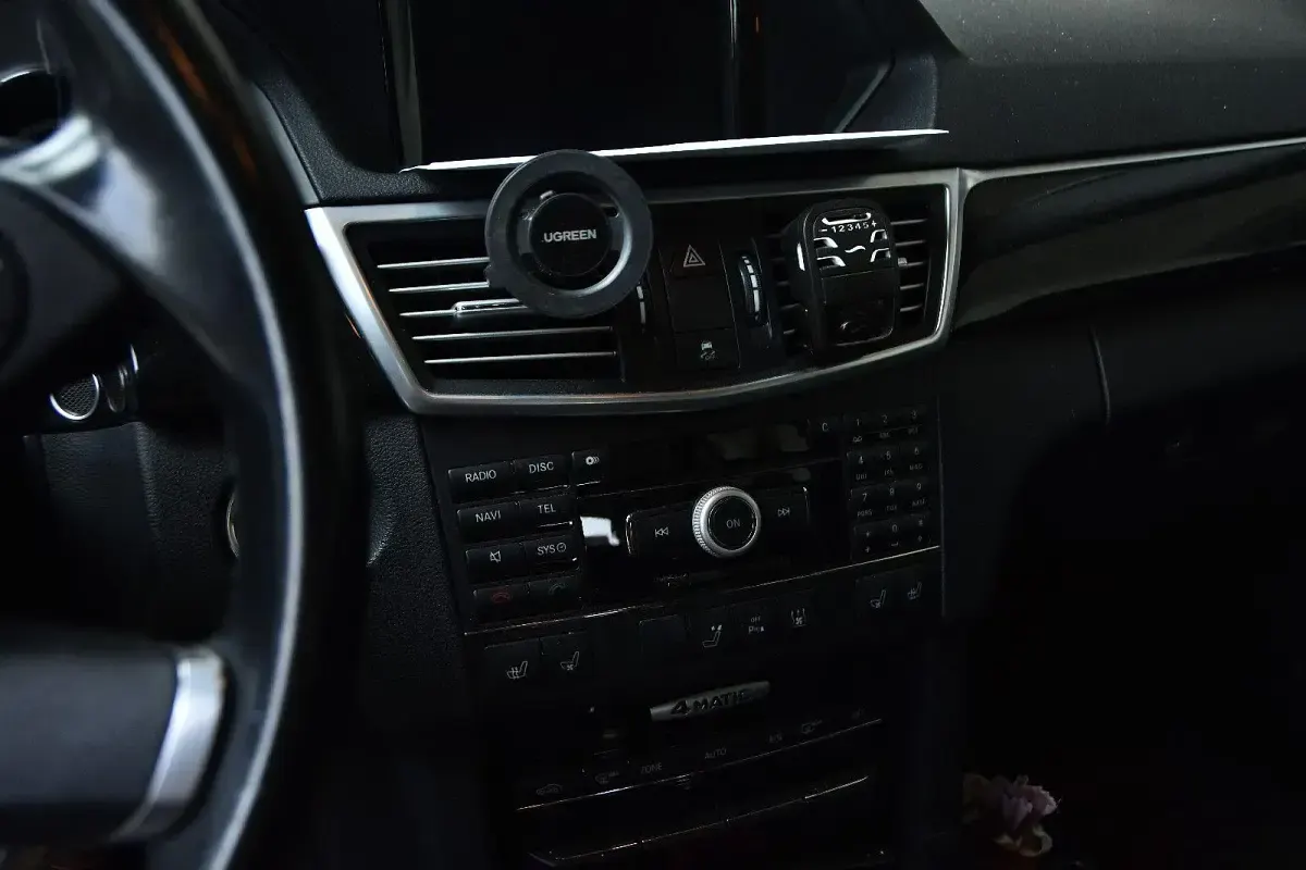 Gebraucht Mercedes E350 211 PS (155 kW) 2010 Silber Kombi
