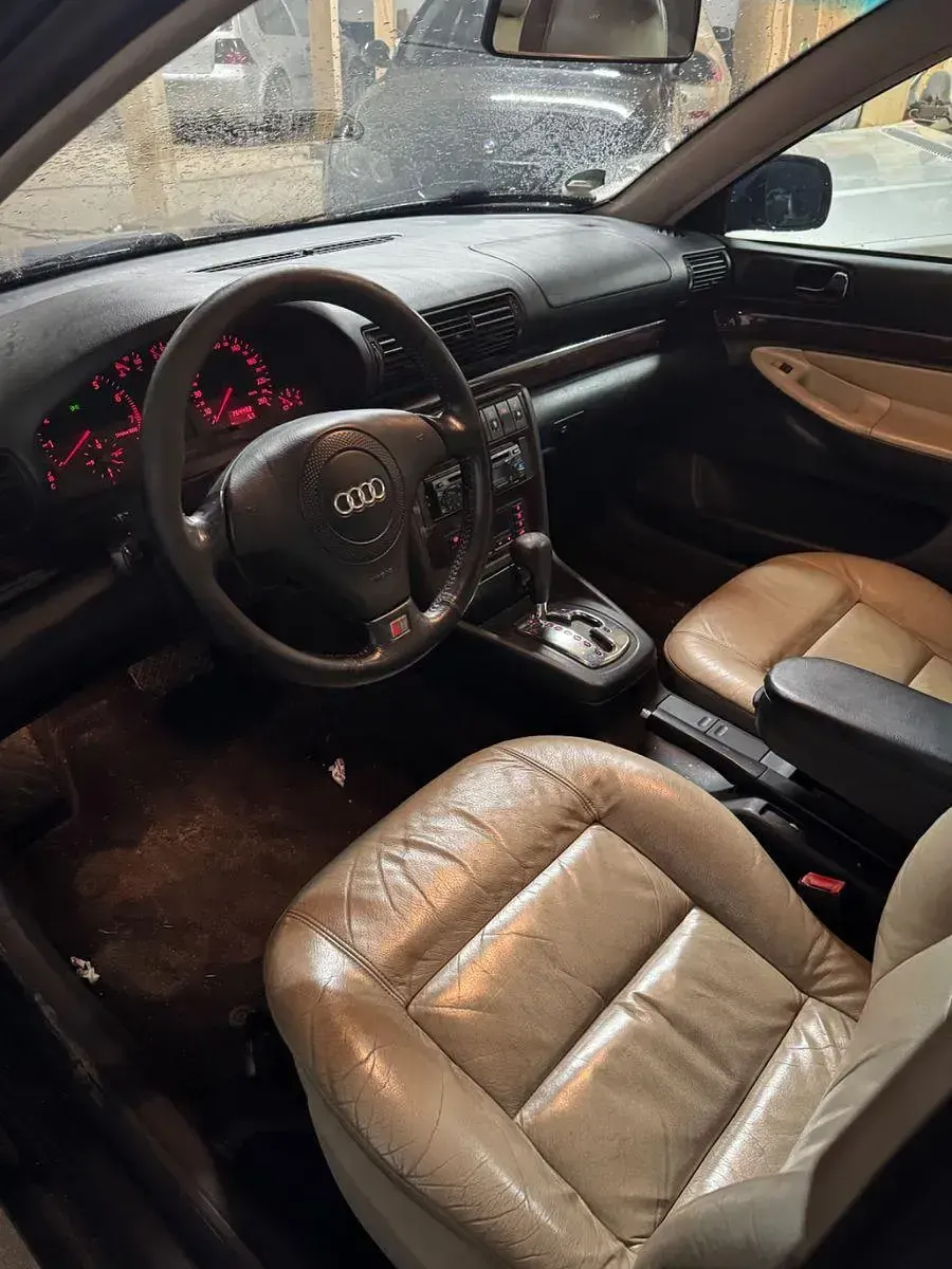 Gebraucht Audi A4 Sport 193 PS (141 kW) 1998 Blau Limousine
