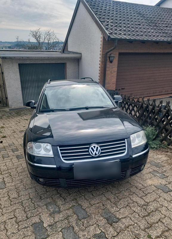 Gebraucht VW Passat 101 PS (74 kW) 2004 Schwarz Kombi
