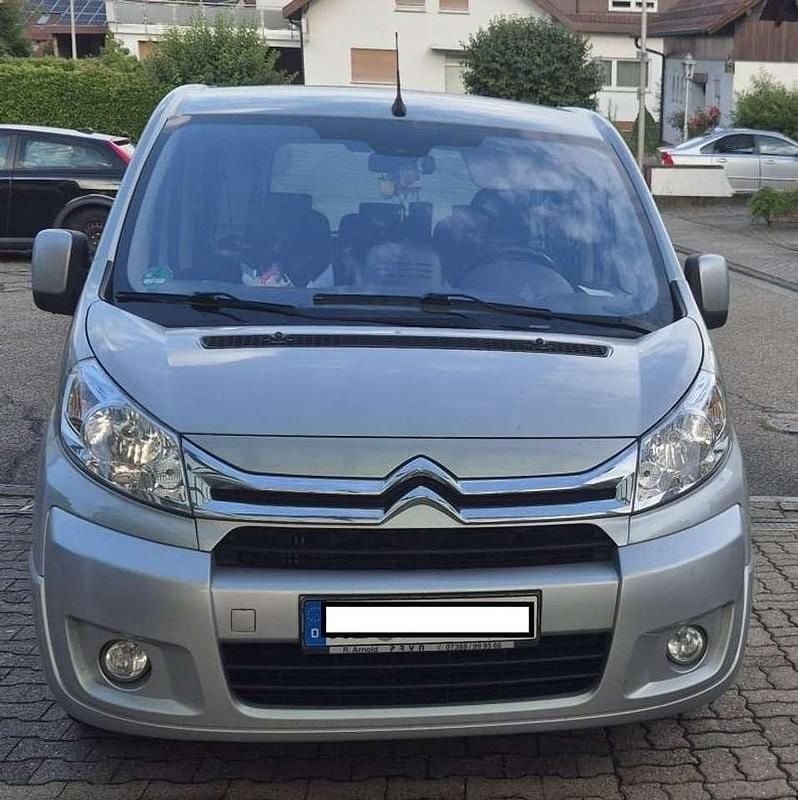 Silber Gebraucht 2016 Citroën Jumpy SELECTION Van / Kleinbus | 30.000 € - Bild 1/4