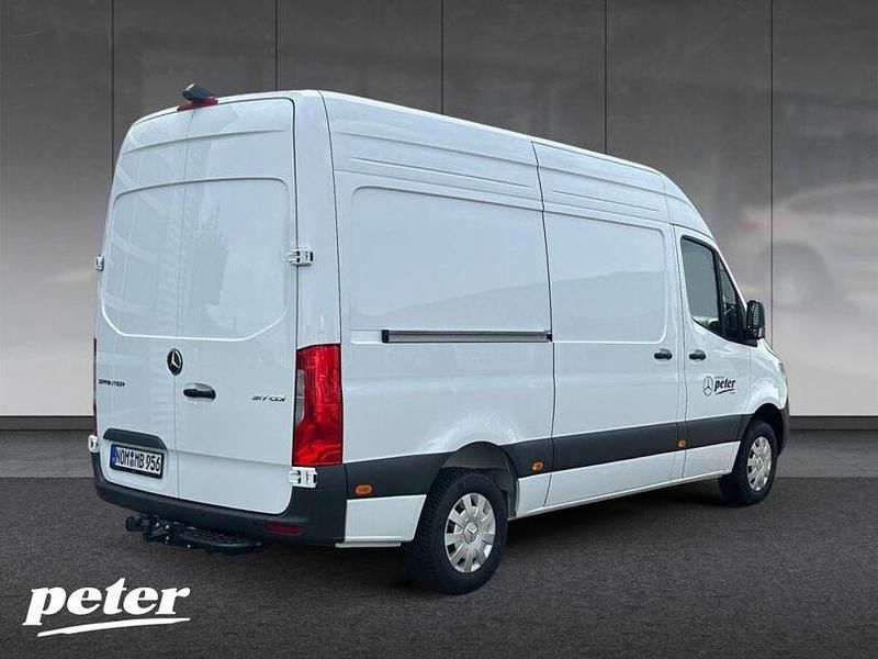 Gebraucht Mercedes Sprinter 170 PS (125 kW) 2024 Arktikweiß Van