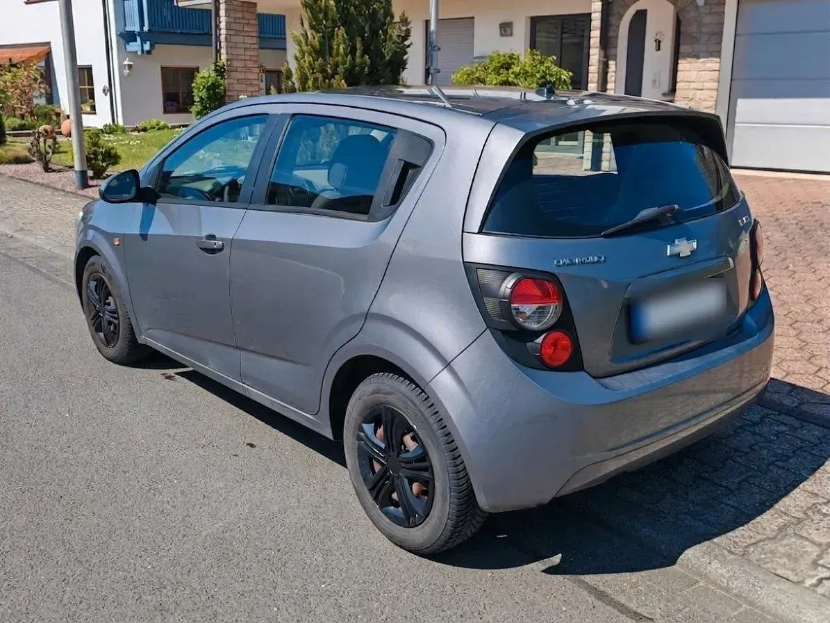 Second-hand Chevrolet Aveo 86 CP (63 kW) 2012 Gri Hatchback