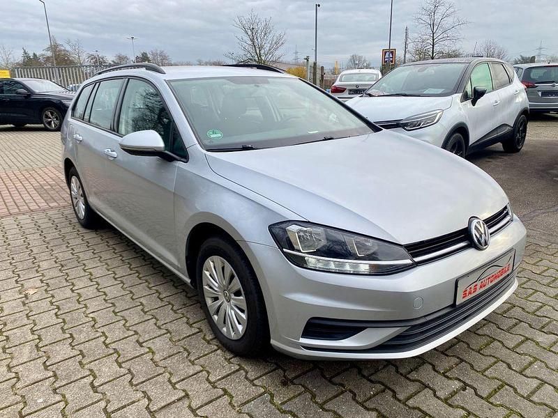 Gebraucht VW Golf VII Trendline 116 PS (85 kW) 2020 Silber Kombi