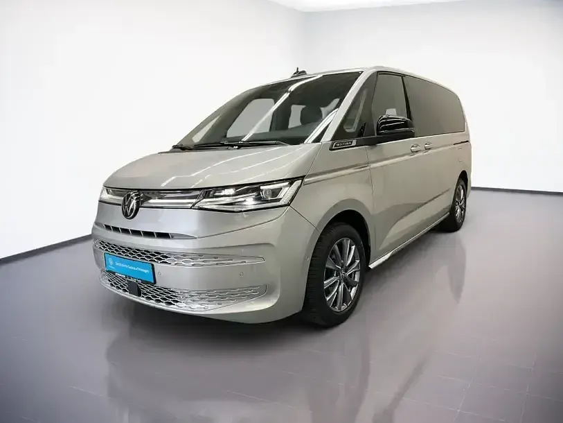 Gebraucht VW Multivan Style 150 PS (110 kW) 2024 Silber Van / Kleinbus