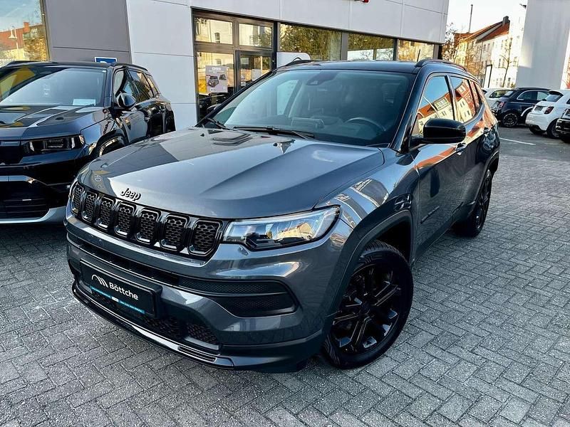 Usado Jeep Compass Night Eagle 131 HP (96 kW) 2023 Cinzento SUV