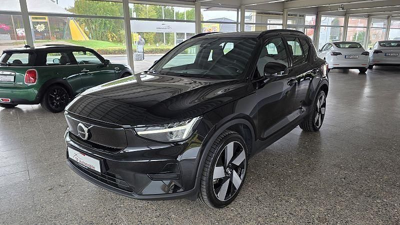 Schwarz Gebraucht 2023 Volvo XC40 Plus SUV | 25.900 € (Superpreis) - Bild 1/4