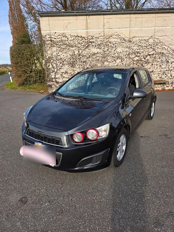 Gebraucht Chevrolet Aveo 101 PS (74 kW) 2011 Schwarz Kleinwagen