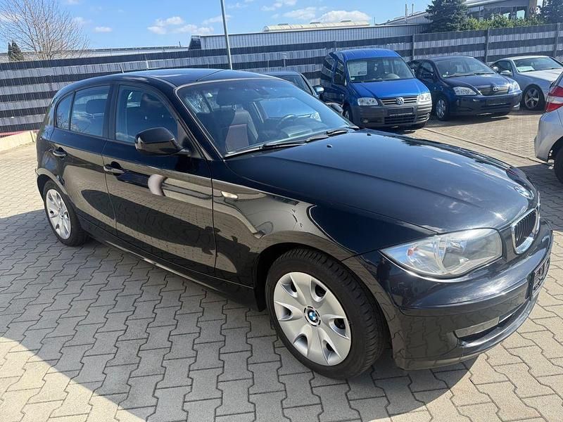 Gebraucht BMW 118 143 PS (105 kW) 2010 Schwarz Kleinwagen