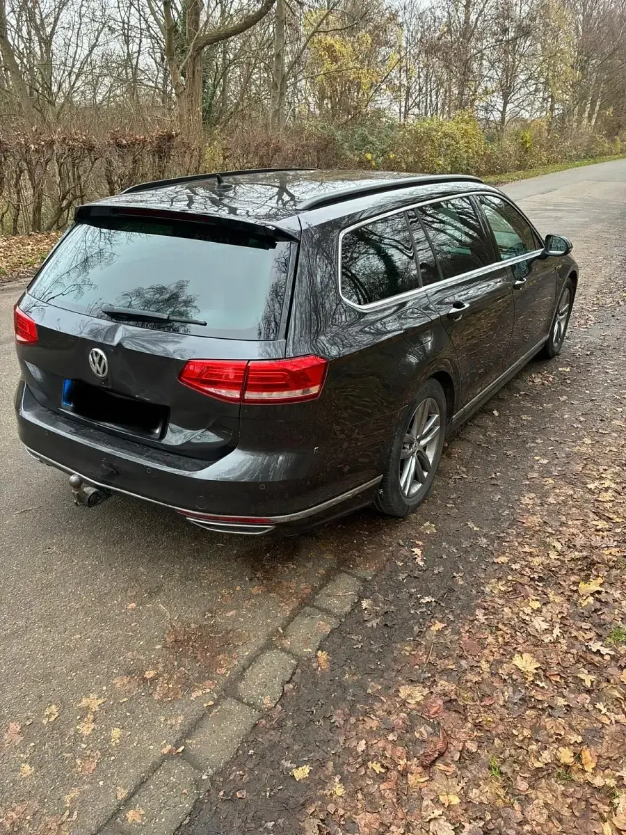 Gebraucht VW Passat R-line 190 PS (139 kW) 2018 Grau Kombi