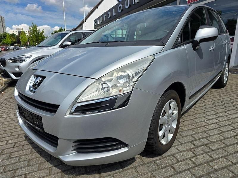 Silber Gebraucht 2010 Peugeot 5008 Tendance Van / Kleinbus | 2.500 € (Superpreis) - Bild 1/4