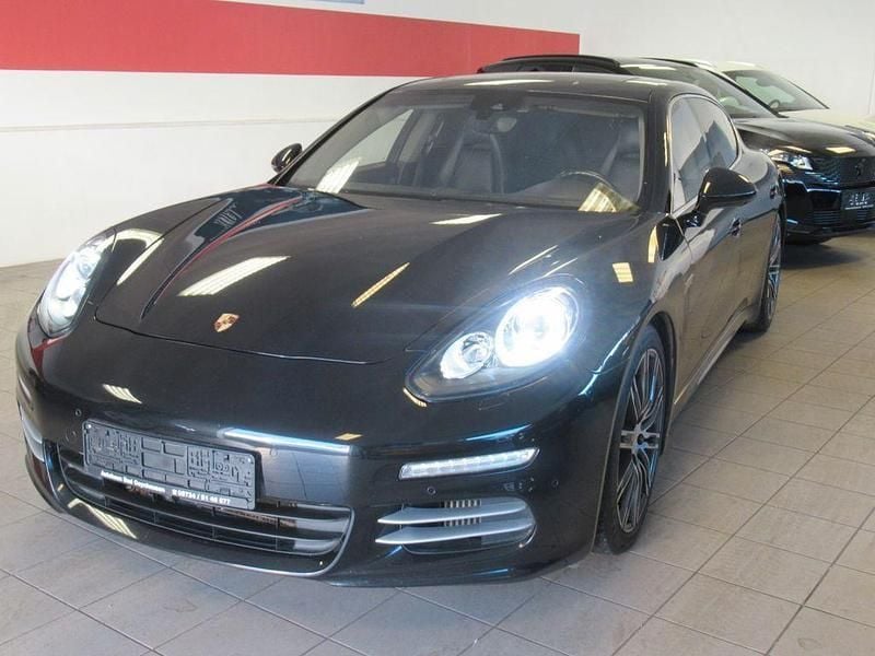 Schwarz Gebraucht 2014 Porsche Panamera 4S Executive Limousine | 27.590 € - Bild 1/4
