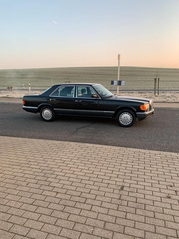 Gebraucht Mercedes E500 242 PS (177 kW) 1990 Andere farben Limousine