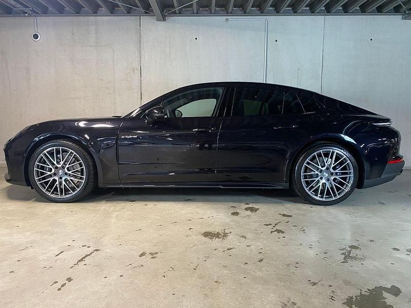 Gebraucht Porsche Panamera 4 470 PS (345 kW) 2025 Tiefschwarzmetallic Limousine