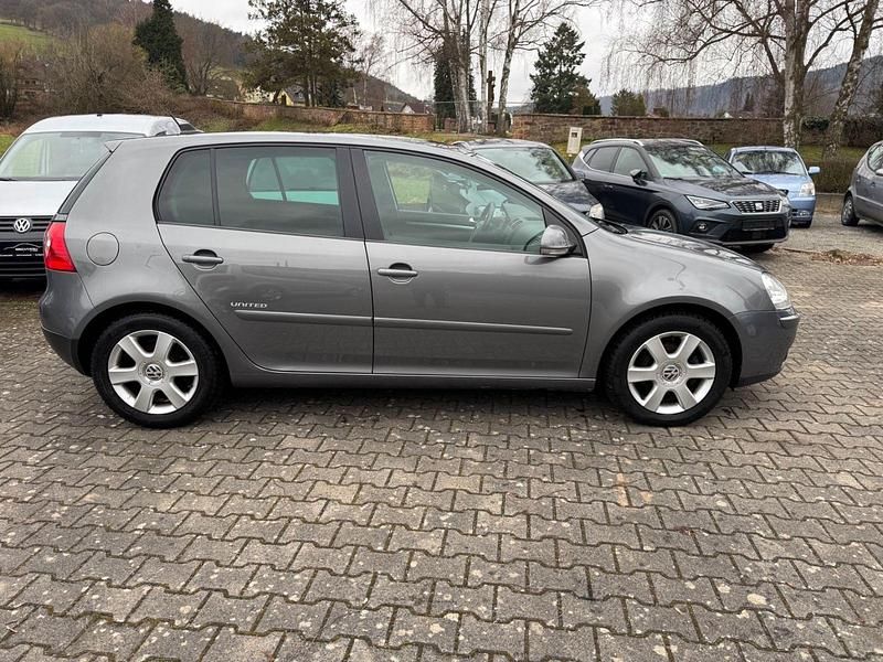 Gebraucht VW Golf V United 122 PS (89 kW) 2007 Grau Kleinwagen