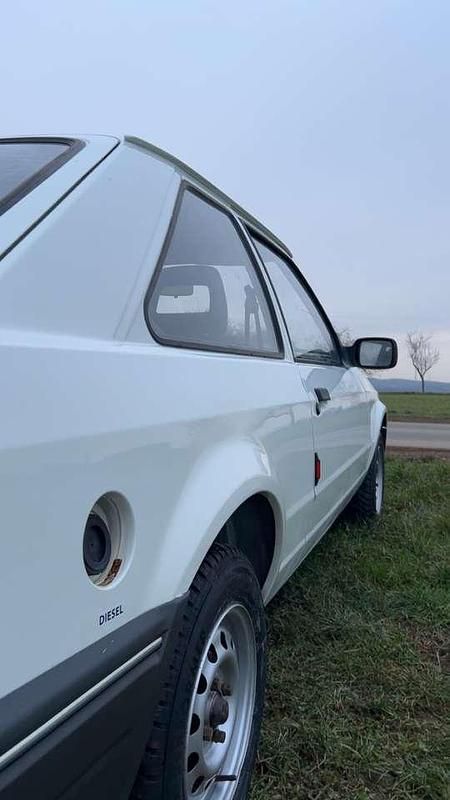 Gebraucht Ford Escort 54 PS (39 kW) 1987 Limousine