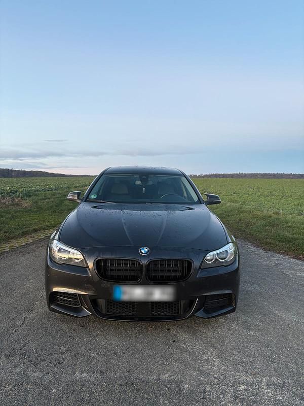 Grau Gebraucht 2017 BMW 530 M Sport Limousine | 22.499 € (Guter Preis) - Bild 1/4