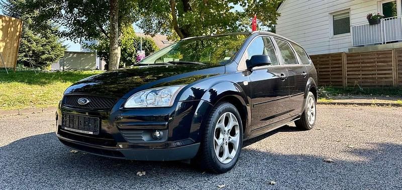Pantherschwarz metallic Gebraucht 2007 Ford Focus Style Kombi | 2.799 € (Fairer Preis) - Bild 1/4