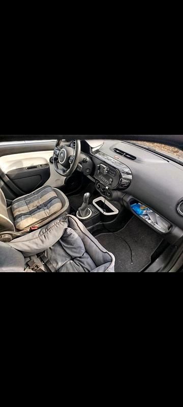 Second-hand Renault Twingo 70 CP (51 kW) 2017 Gri Hatchback