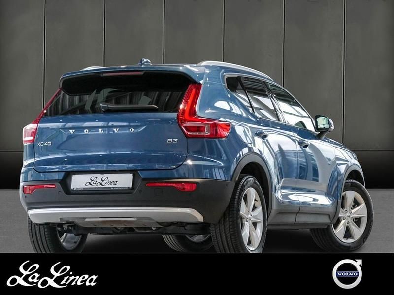 Gebraucht Volvo XC40 Core 163 PS (119 kW) 2025 Blau SUV