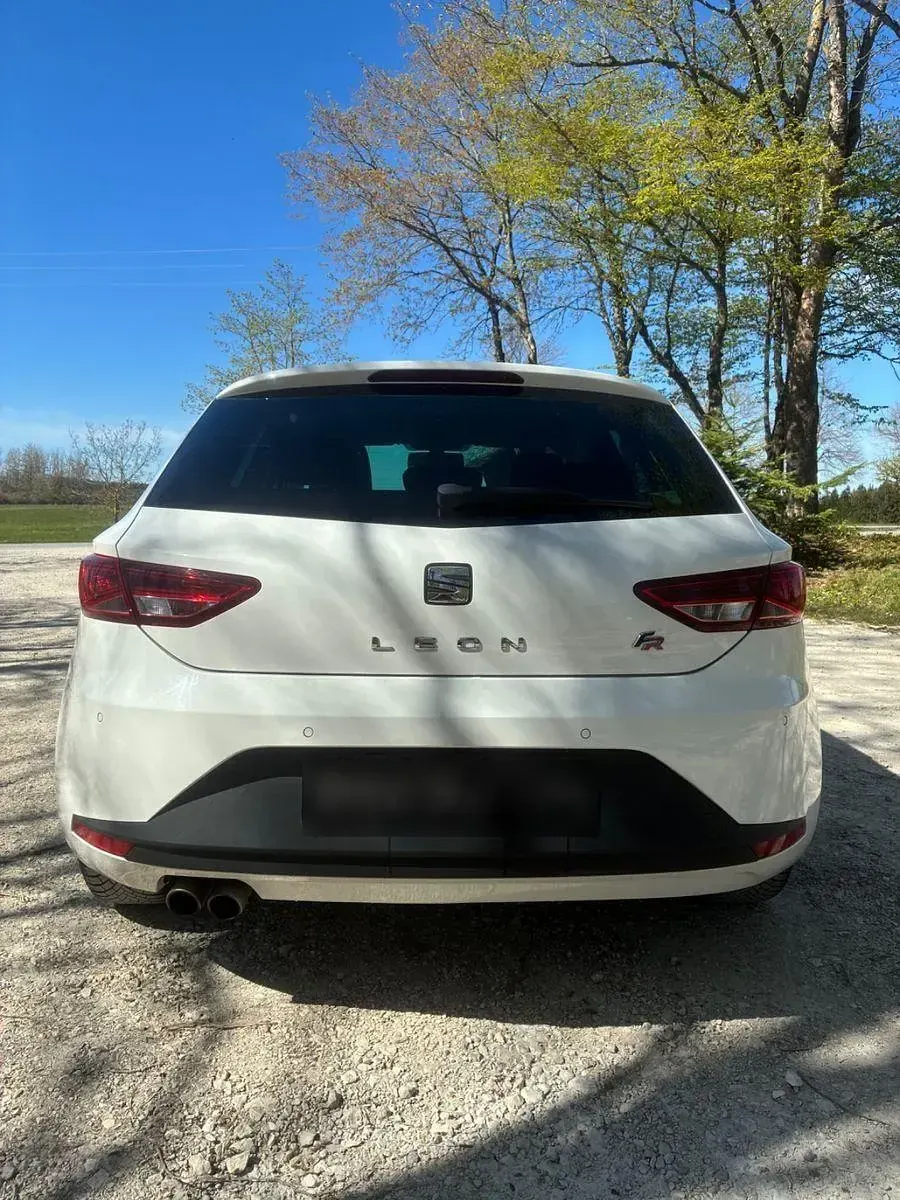 Gebraucht Seat Leon FR 140 PS (102 kW) 2013 Weiß Limousine