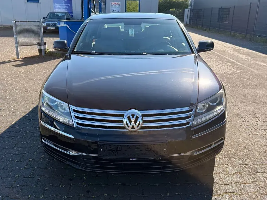 Gebraucht VW Phaeton 239 PS (175 kW) 2011 Deep black perleffekt Limousine