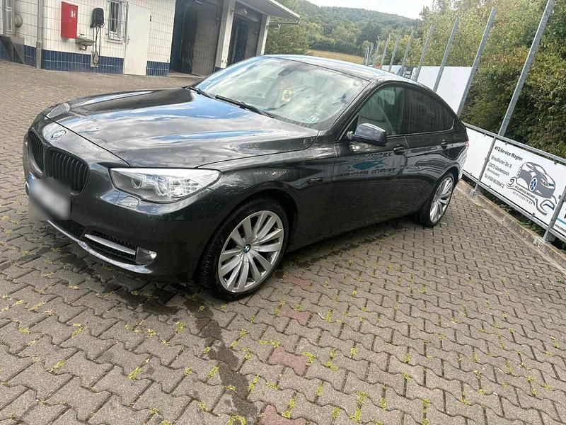 Schwarz Gebraucht 2012 BMW 530 Gran Turismo Limousine | 10.500 € (Fairer Preis) - Bild 1/4