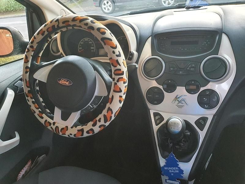 Schwarz Gebraucht 2011 Ford Fiesta Kleinwagen | 2.444 € (Guter Preis) - Bild 1/4