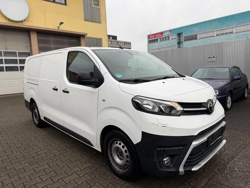 Gebraucht Toyota Proace 122 PS (89 kW) 2020 Weiß Van / Kleinbus
