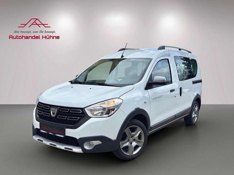 Gebraucht Dacia Dokker Stepway 102 PS (75 kW) 2019 Weiß Van / Kleinbus