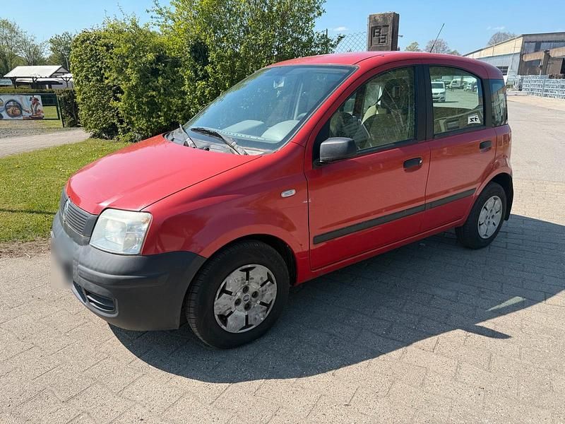 Używany Fiat Panda 54 KM (39 kW) 2005 Czerwony Hatchback