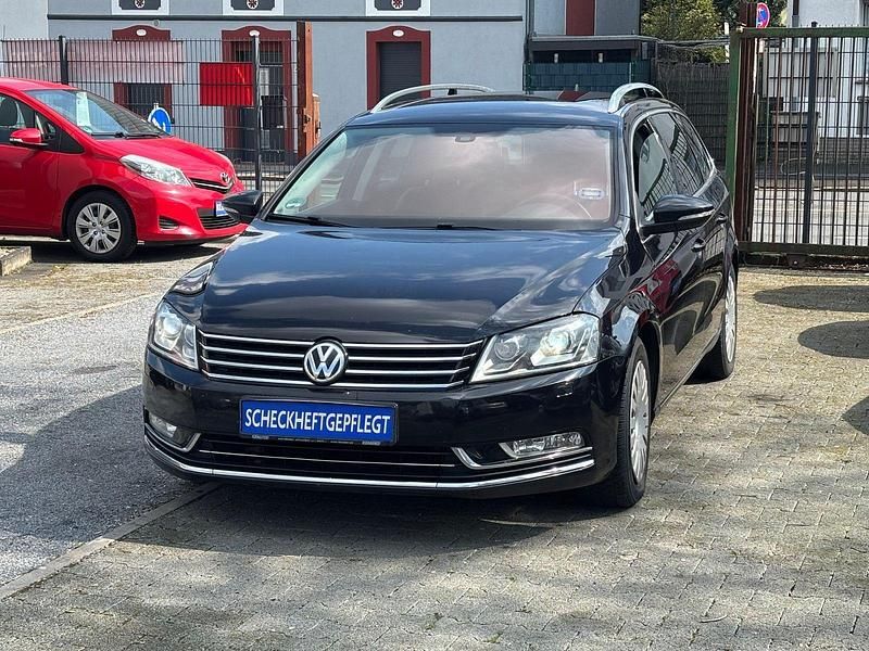 Gebraucht VW Passat Highline 140 PS (102 kW) 2013 Schwarz Kombi