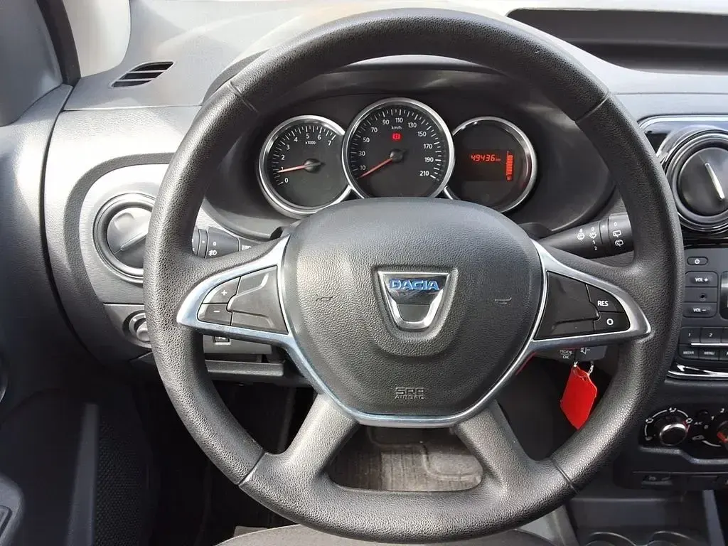 Gebraucht Dacia Dokker Comfort 95 PS (69 kW) 2020 Arktisweiß Van / Kleinbus