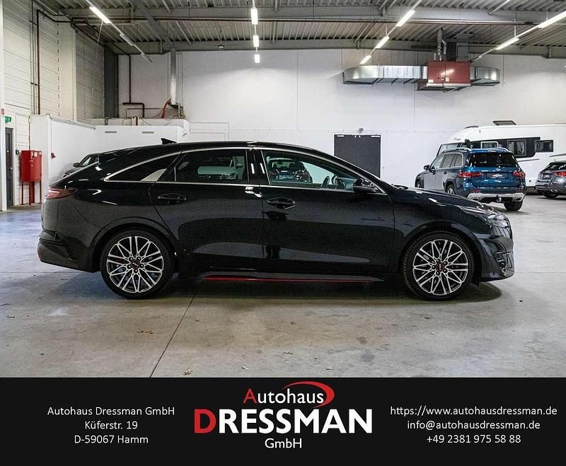 Gebraucht Kia ProCeed GT 204 PS (150 kW) 2023 (1k) zilinaschwarz met. Kombi