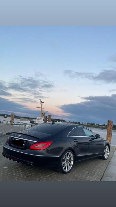 Schwarz Gebraucht 2013 Mercedes CLS350 AMG Coupé | 19.999 € (Fairer Preis) - Bild 1/4