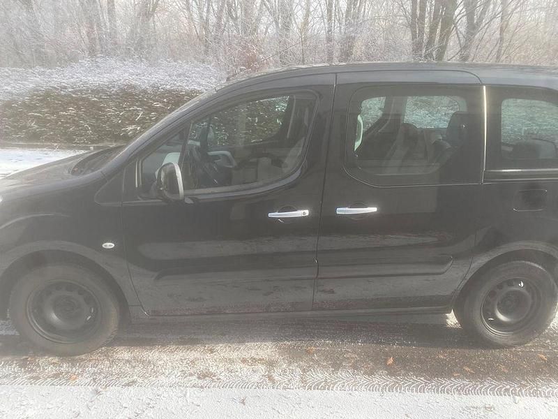 Gebraucht Citroën Berlingo SELECTION 114 PS (83 kW) 2014 Schwarz Van / Kleinbus