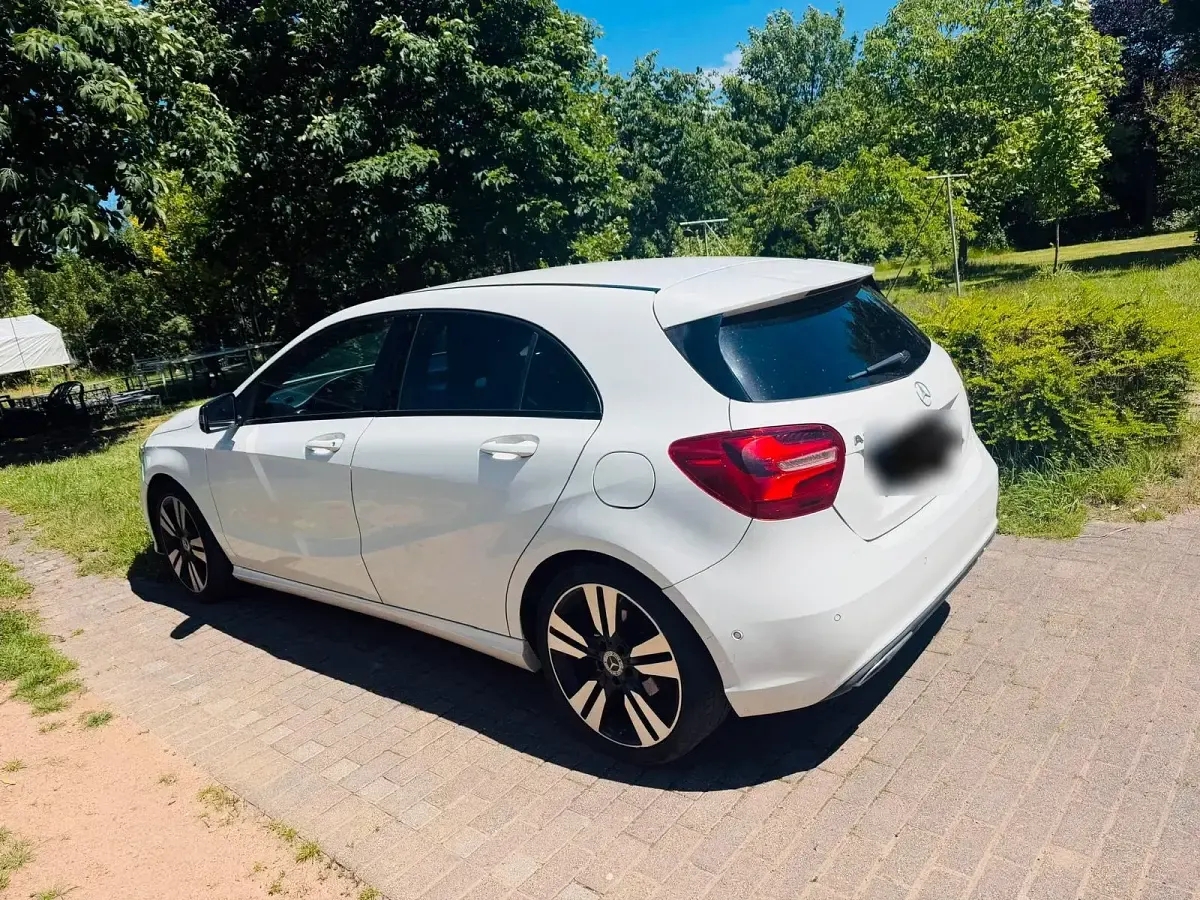 Gebraucht Mercedes A180 2017 Weiß Coupé
