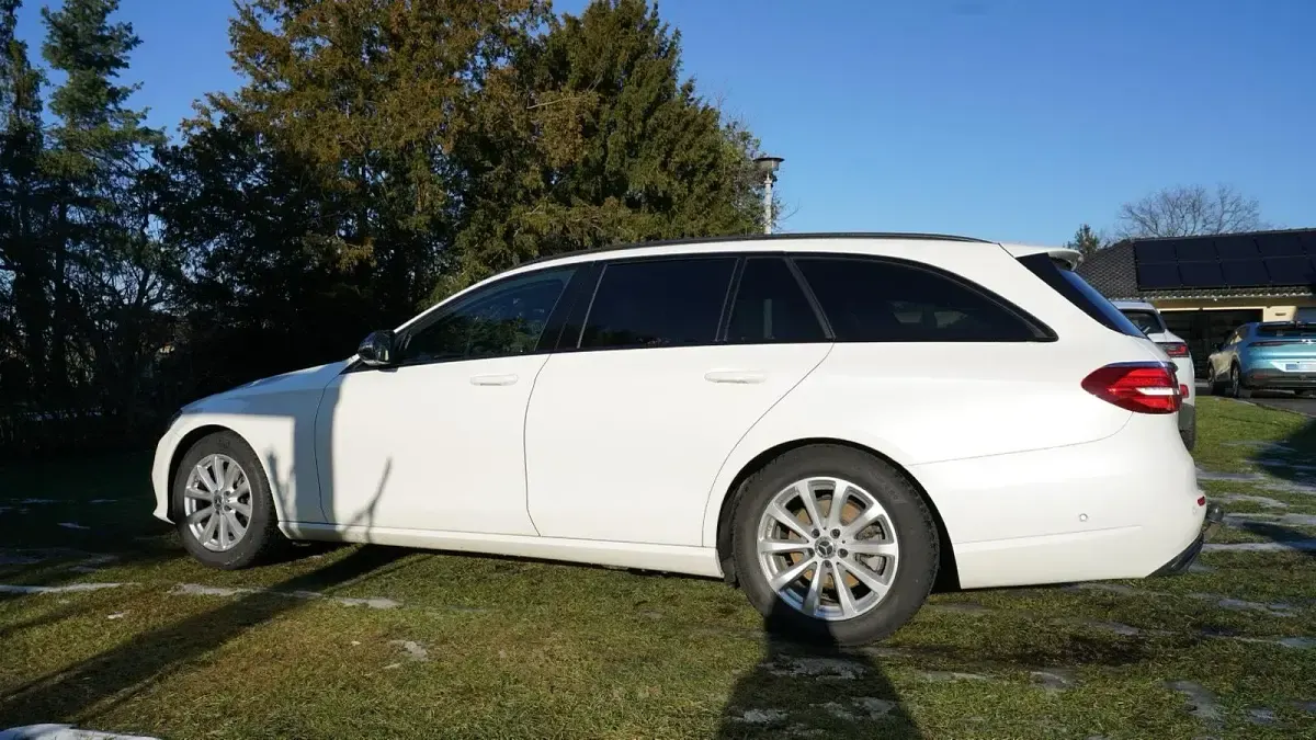 Gebraucht Mercedes E200 184 PS (135 kW) 2018 Weiß Kombi