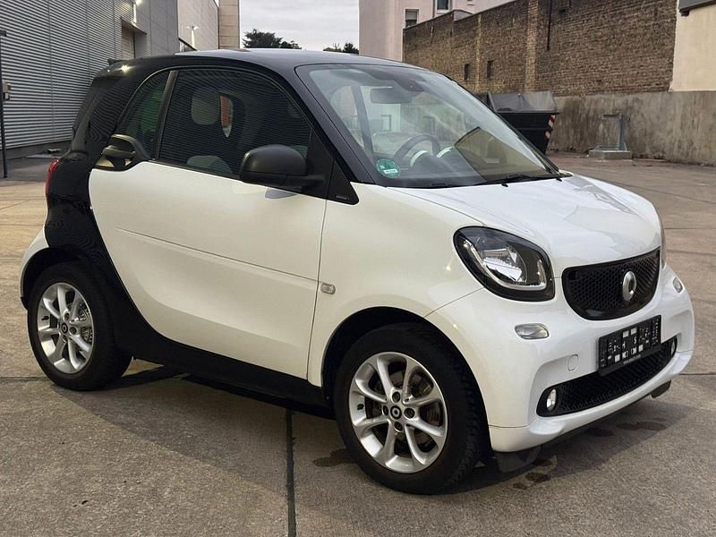 Gebraucht Smart ForTwo Coupé Proxy 71 PS (52 kW) 2017 Weiß Coupé
